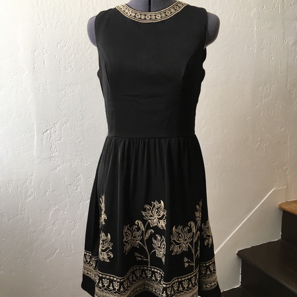Cocktail dress with gold embroidery